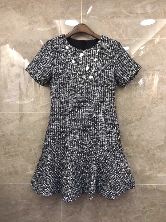 

2019 Early autumn new women's round collar sequins sparkling decorative lotus-edged short-sleeved woolen dress 915