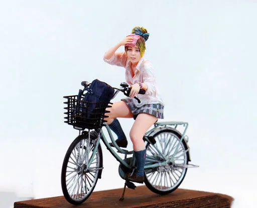 

1/20 modern girl （WITHOUT Bicycle and base ） Resin figure Model kits Miniature gk Unassembly Unpainted