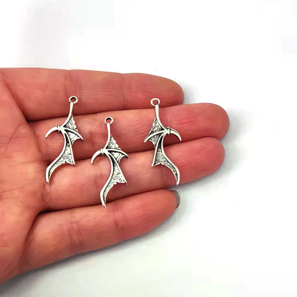 50Pcs Bat Wing Epndant Charm Matching Demon Dragon Wing Love Heart Per Accessori Uomo Donna Fai Da Te