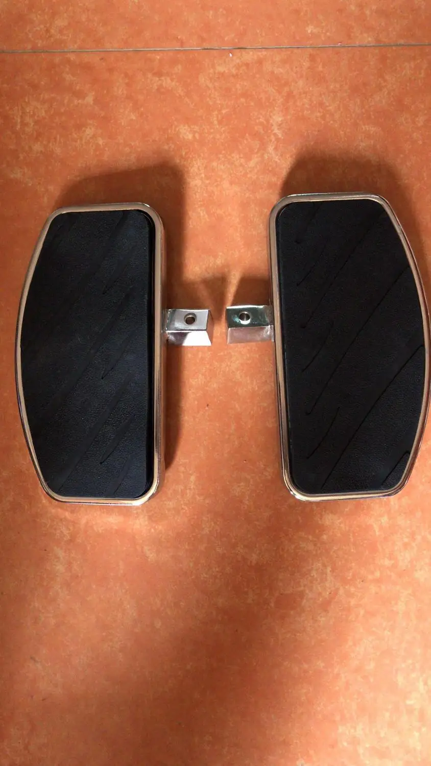 

1pair Univeral Motorcycle Front Rider Driver Foot Pegs FootRests styling For Hondaa MAGNA VF250 VF750 /Yamaha V-STAR XVS 400/650