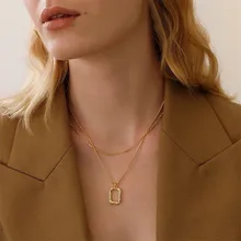 

2022 New Fashion Women Vintage Geometric Hollowed Out Rectangle Pendant Necklace Women Titanium Steel Clavicle Chain Necklace