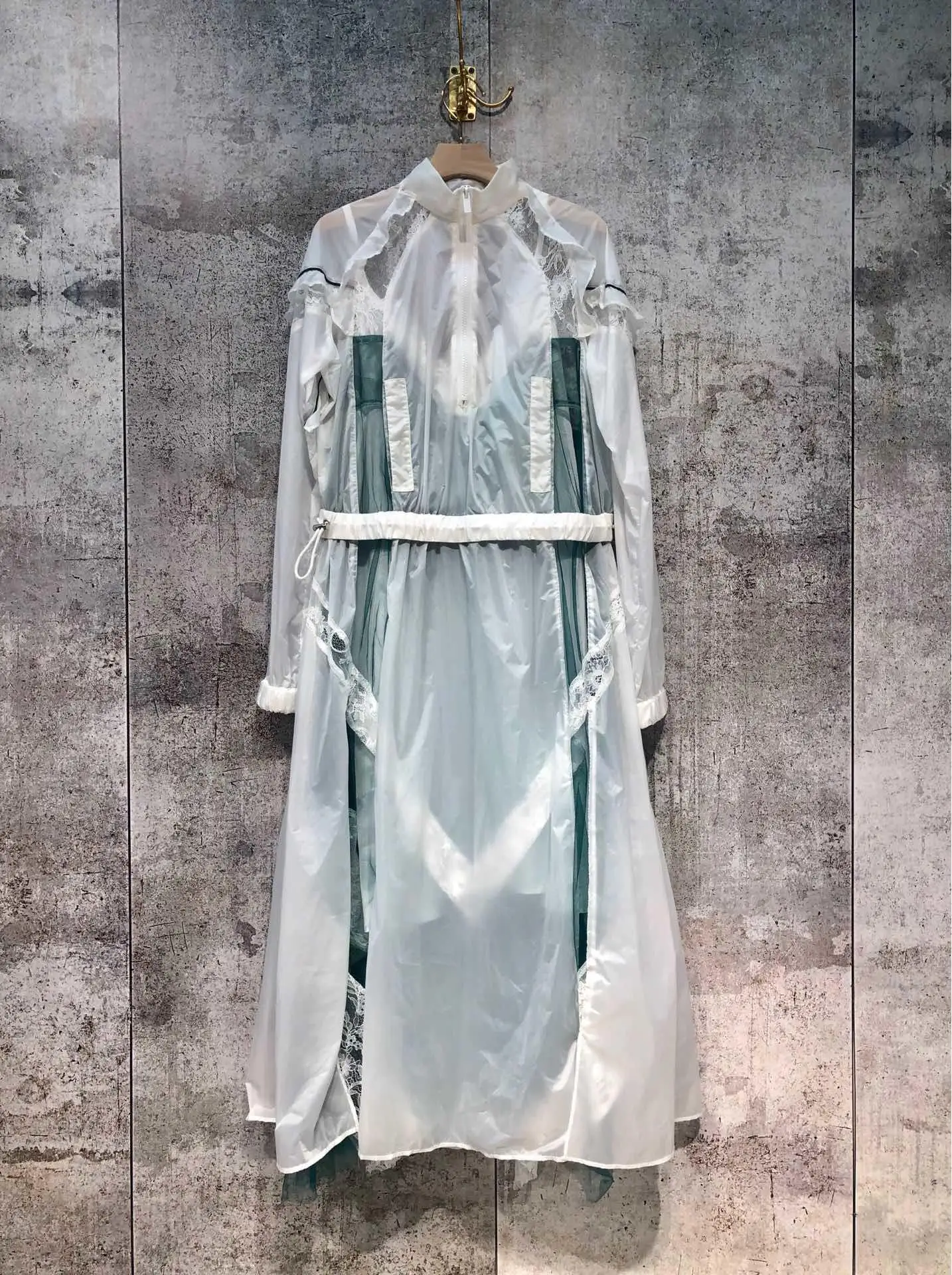 

2019 new ladies fashion long-sleeved stand collar elastic drawstring waist lace stitching dress 0803