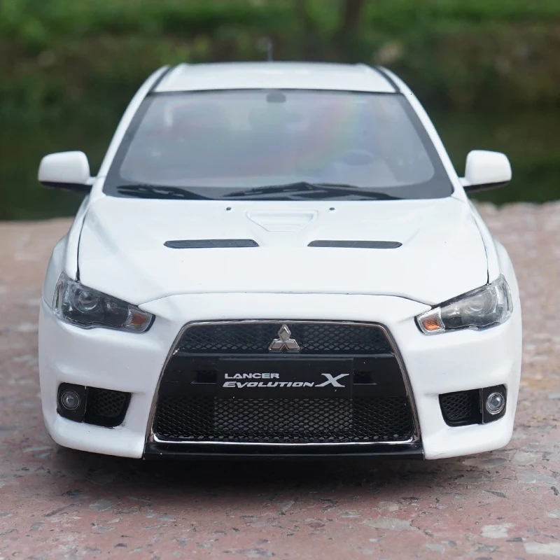 Новинка 1/18 Mitsubishi Lancer EVO X 10 EVO-X левый и правый руль литой металлический автомобиль модель игрушка для мальчиков Белый Красный Синий