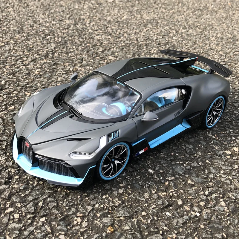 Bburago 1/18 1:18 Bugatti Divo спортивный гоночный автомобиль литой Дисплей модель игрушка на