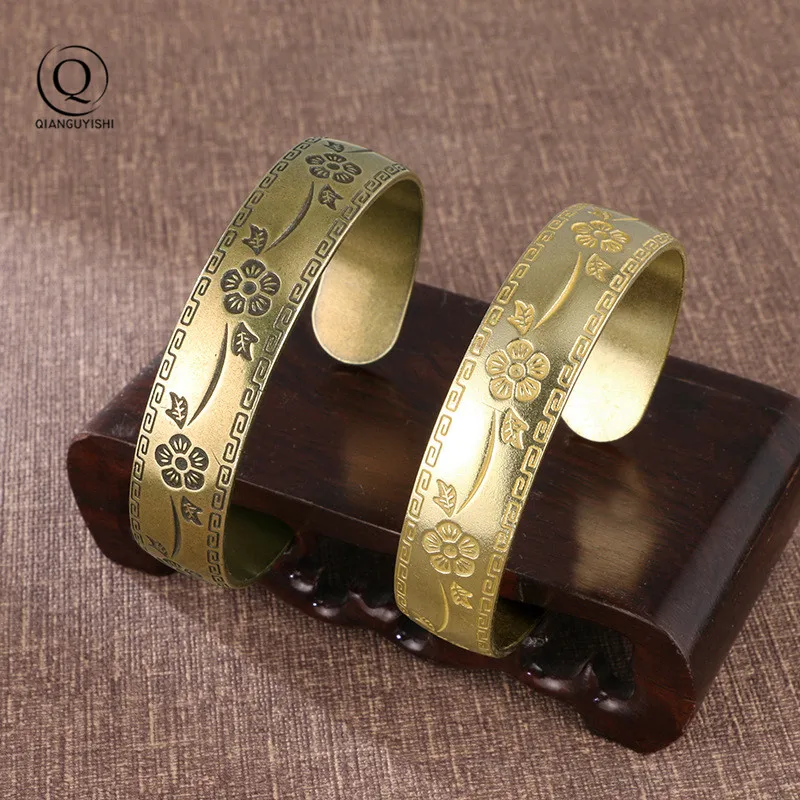 Antique Brass Peach Blossom Pattern Bangle Classic Pure Copper Open Bracelet Ancient Women Wristband Decor Valentine's Day Gifts
