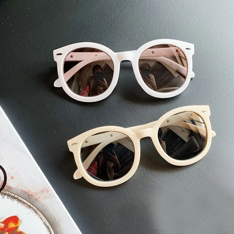 VWKTUUN круглые женские солнцезащитные очки мужские со стрелками и заклепками в оправе солнцезащитные очки в стиле ретро ярких цветов солнечные очки уличные зеркальные очки UV400