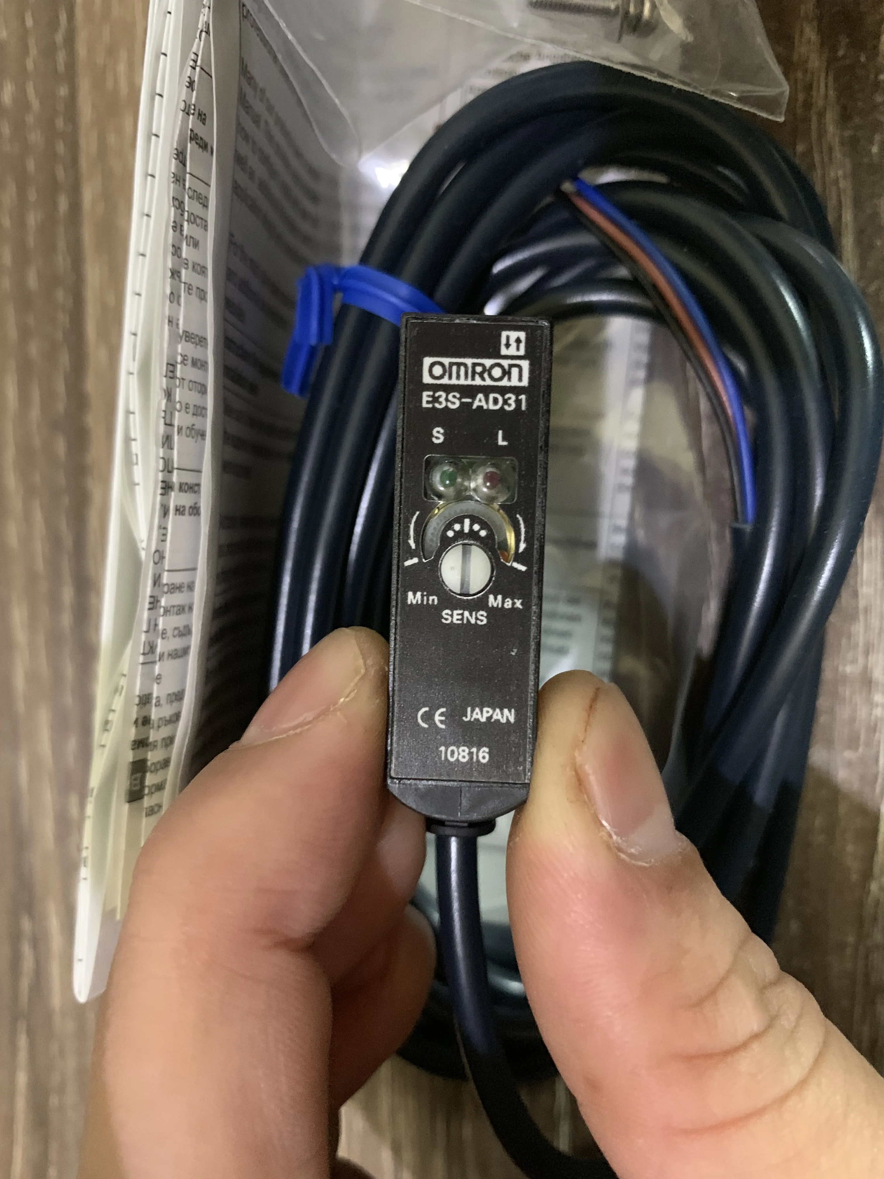 Фотоэлектрический датчик E3S-AD31 OMRON