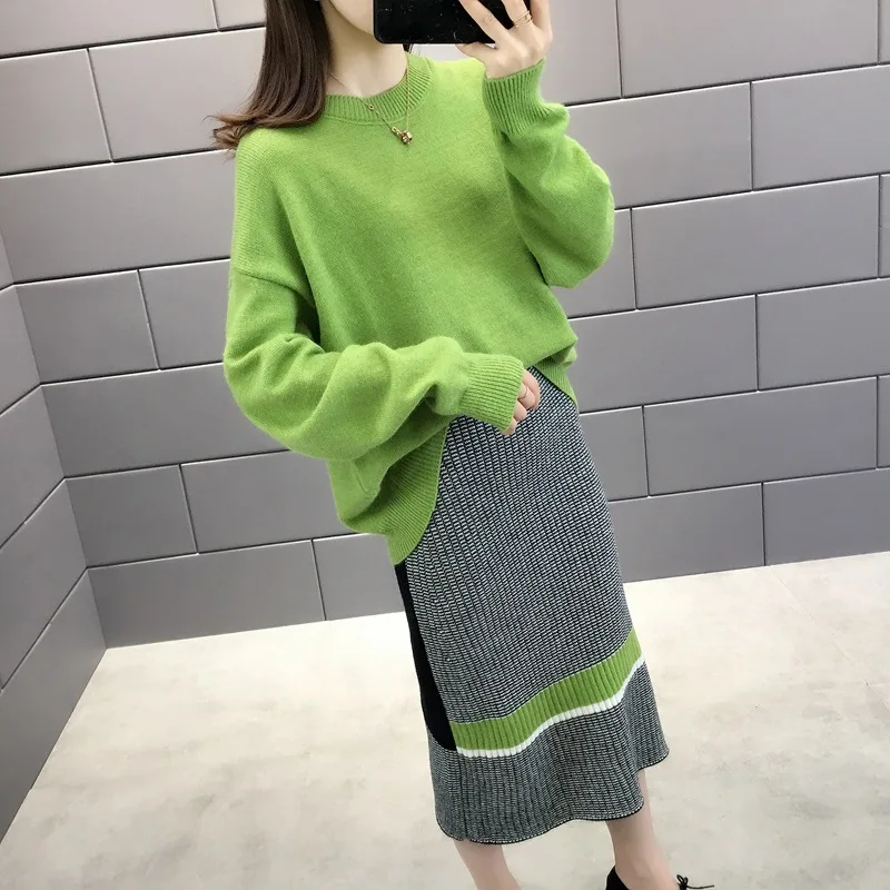 

2019 Autumn Clothing New Style Korean-style Crew Neck Solid Color Sweater Contrast Color Skirt Two-Piece Set Loose Sense of Desi