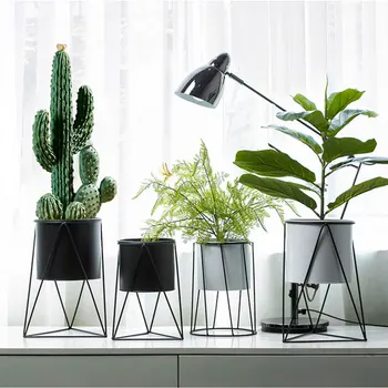 

Nordic Style Geometric Iron Flower Pot Stand Vase Triangle Creative Home Garden Succulent Green Plants Holder Rack