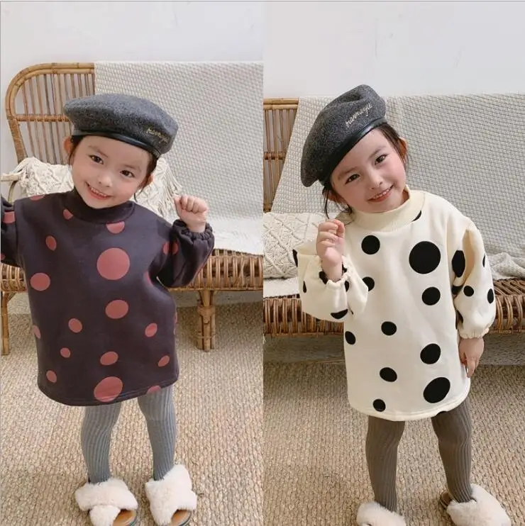 Утепленное платье в горошек для девочек в Корейском стиле Модные Хлопковые Платья на осень-зиму для девочек 1-7 лет