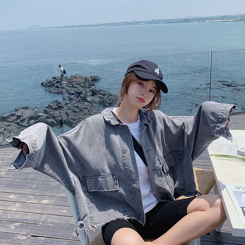 

Photo Shoot INS College Style Fold-down Collar Single Breasted Loose-Fit Versatile Bat Sleeve Retro Denim Jacket Short Coat Wome