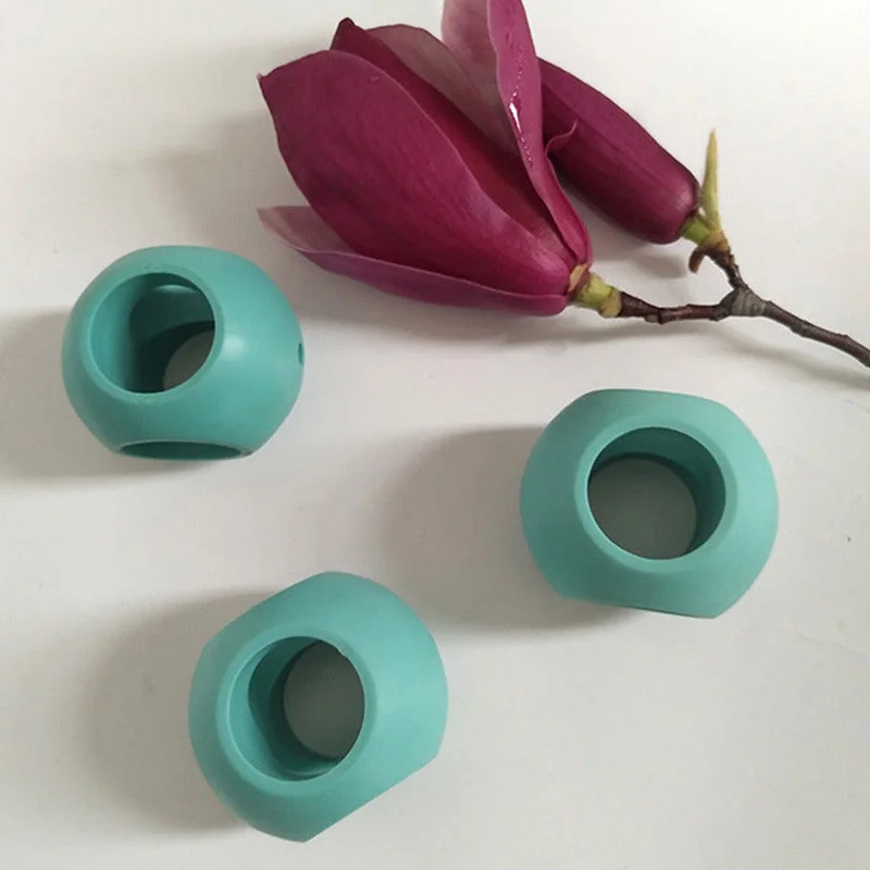Laundry ball 4 Pcs Reusable Magnetic Laundry Anti Limescale Ball