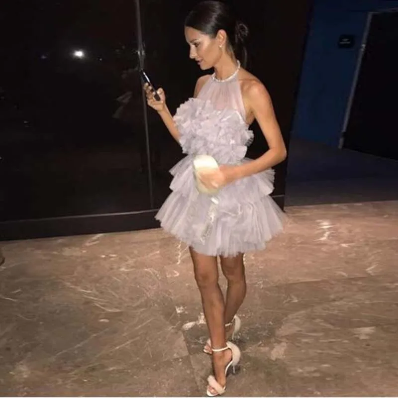 

Sexy Halter Short Evening Formal Dress with Chic Tiered Short Ball Gown Mini Organza Party Dresses Backless Vestidos para festa