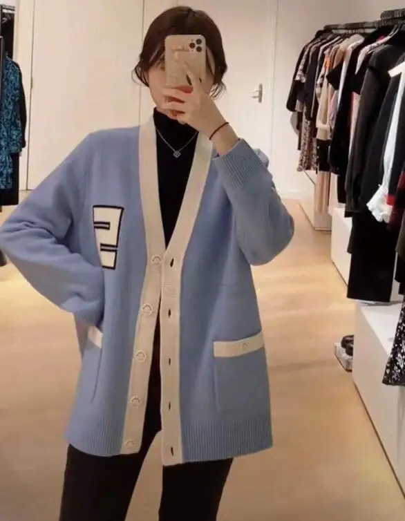 

Women's Knitted Single Breasted Cardigan Sweater Letter Knitted Sweater V-neck Knitwear Jacket with Pockets Autumn Winter