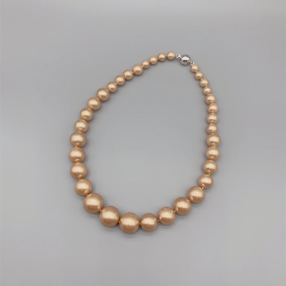 FoLisaUnique Gradual Sizes Shell Pearl Necklace For Women Gift Multicolor Elegant Choker Necklace Single Strand Mother of Pearl