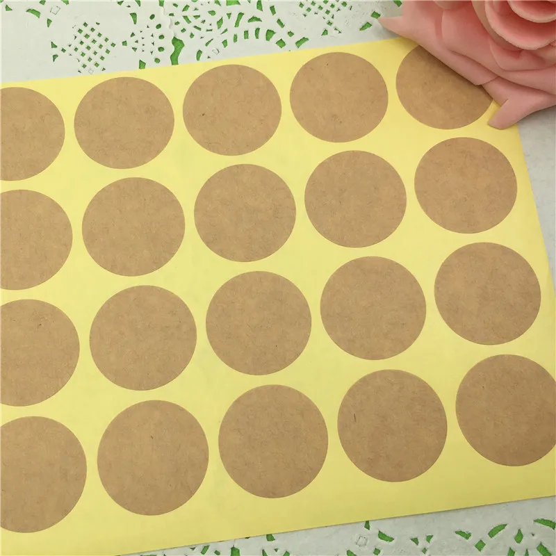 

500Pcs Multiple Sizes Retro Style Kraft Self-adhesive Stickers For Goods Food Party Box Paper Sealing Labels Accept Custom Logo