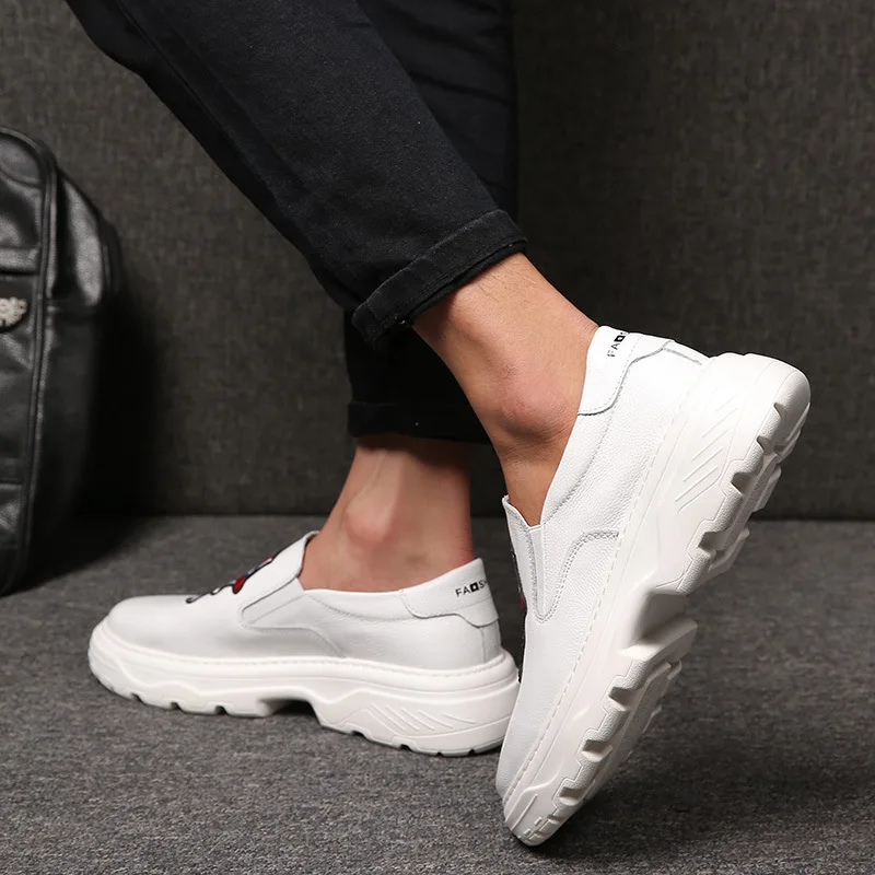 

Handmade Embroidered Head Fashion Man Small Leather Shoes 2018 Spring And Summer Slip-on Korean-style Teenager Shoe Breathable W