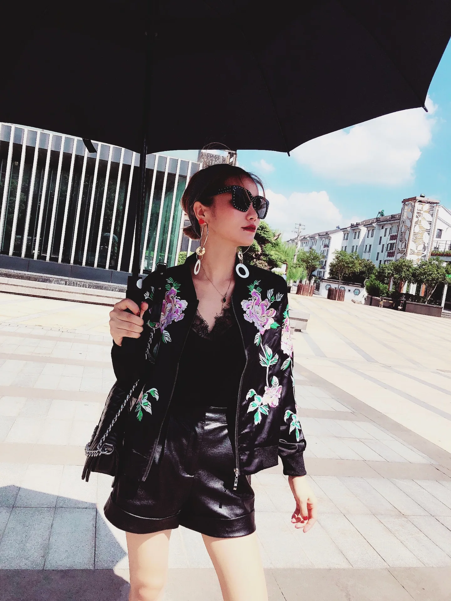 

2018 Autumn New Style Europe And America WOMEN'S Dress Blogger Celebrity Style Pilots Flower Embroidered Versatile Cool Jacket