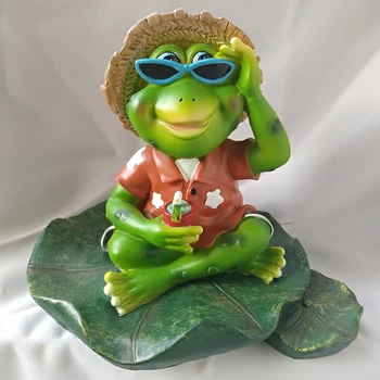 

Artificial Lifelike Animal Statue Duck Frog Figurines Lawn Ornament