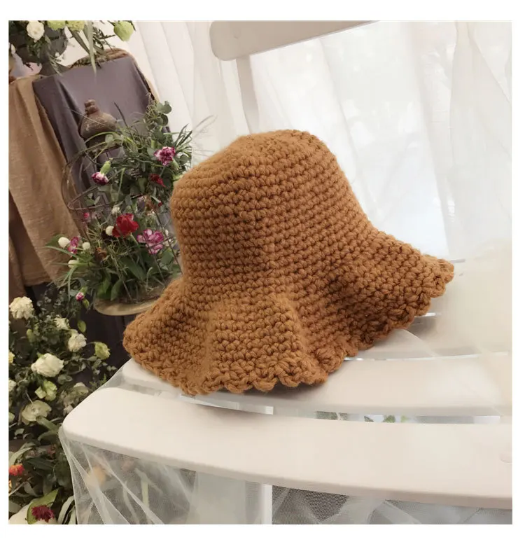 New Girl Hand-knitted Cap Winter Warm Pure Color Cap Flower Folding Fisherman Cap Outdoor Coarse Wool Knitted Cap Leisure Travel