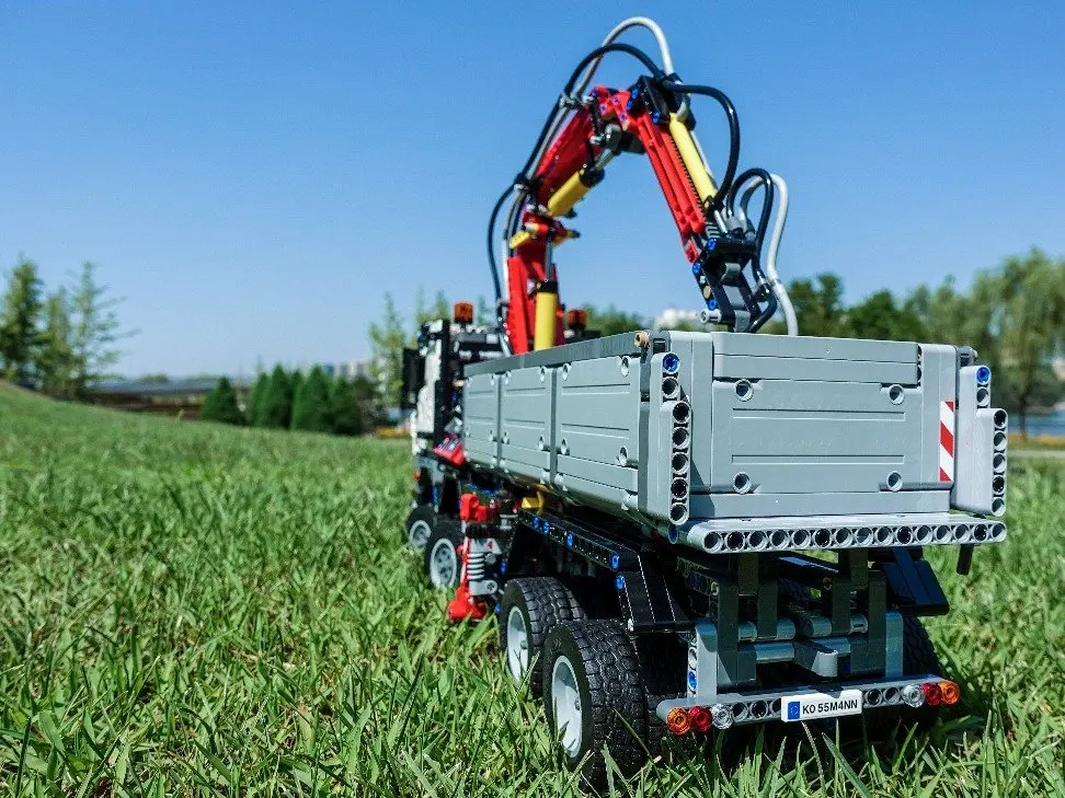 3245 шт. Benzz Arocs tuck 3245 техническая модель строительные lepinblocks совместимы с Iegoset 42043 развивающие игрушки рождественские подарки 20005 lepingbricks