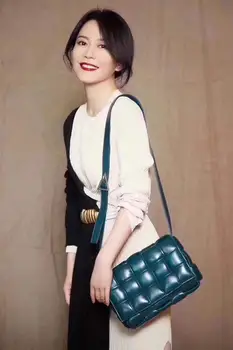 

2019 senior designer brand woven leather women's bag slanted across leather woven bag