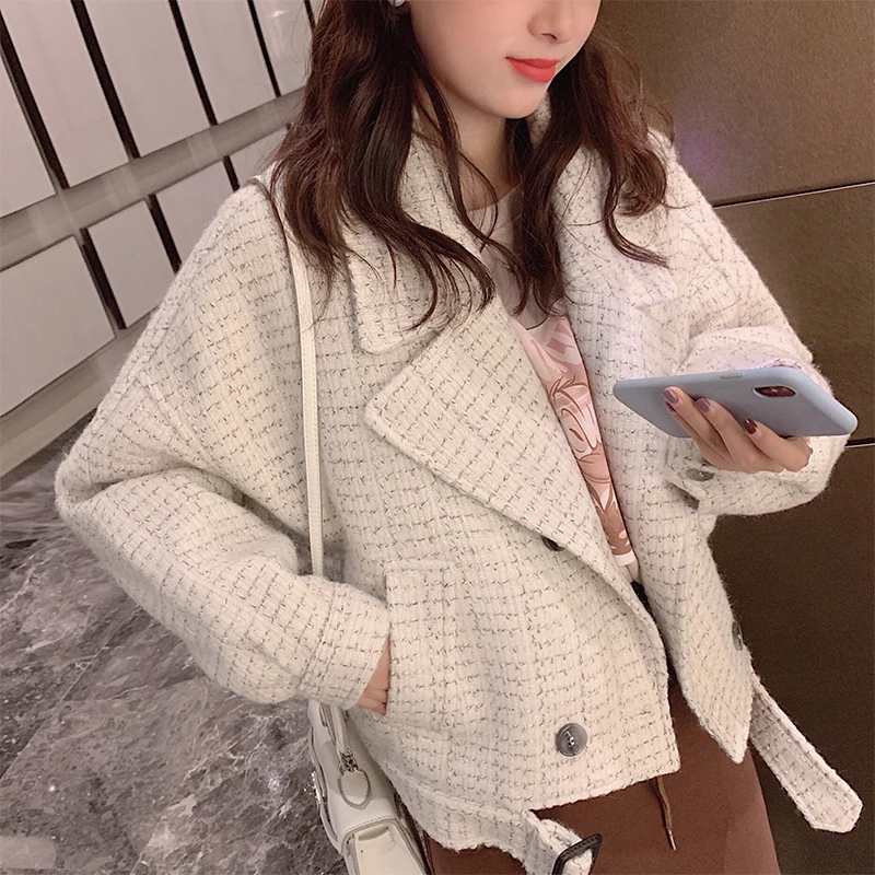 MISHOW для женщин шерстяная куртка зима осень женский Kawaii короткое повседневное пальто MX19D9567 - Цвет: Бежевый