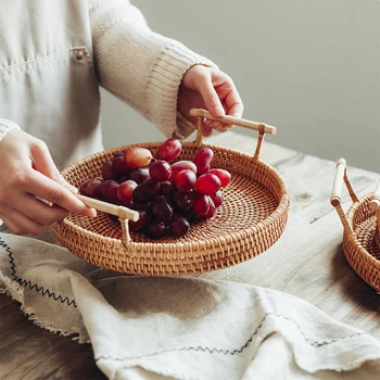 

Hand-woven Storage Basket Tray Holder Rattan Picnic Basket Fruit Bread Snack Tray With Handle Storage Basket