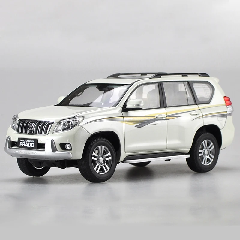 1:18 высокое тщательное TOYOTA PRADO сплав модель автомобиля статические металлические модельные автомобили с оригинальной коробкой - Цвет: White and Pattern