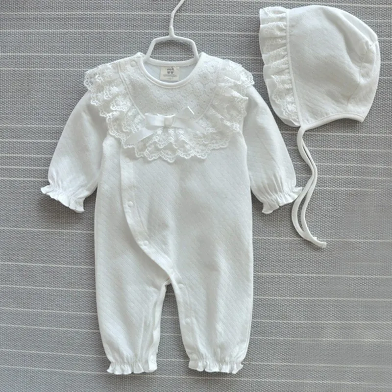 White jumpsuit Хлопковая одежда принцессы для новорожденных девочек; кружевной комбинезон с бантом; сезон весна-осень; комплекты одежды для маленьких девочек; боди+ шапки - Цвет: White jumpsuit