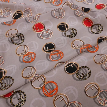 

114cm * 50cm European and American Famous 100 % Silk Digital Spray Painting Crepe -De-Chine Silk Fabric Summer Garment Material