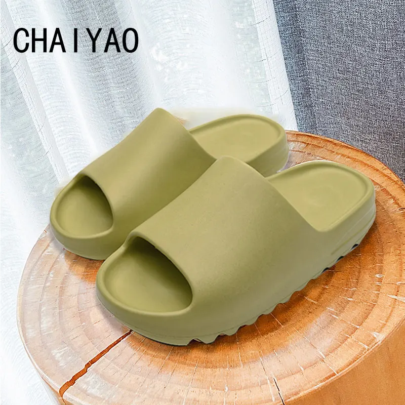 Mejor vendedor  Zapatillas de casa para niño y niña, chanclas deslizantes de verano, zapatillas de Interior de fondo suave para bebé, zapatos de amor para playa, estilo familiar QMrXeVADeb1