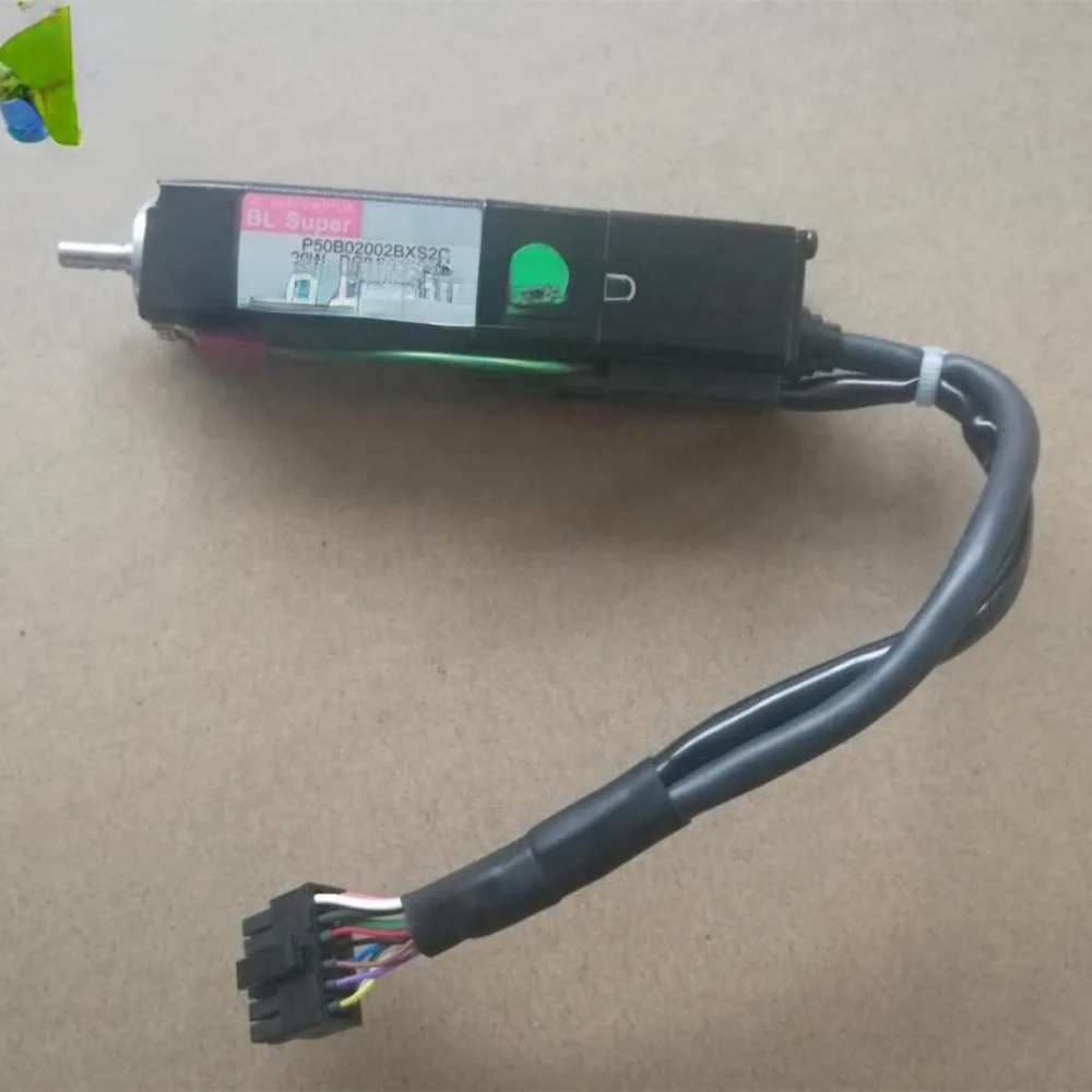 

Серводвигатель постоянного тока CM402 CM602 20 Вт N510042738AA