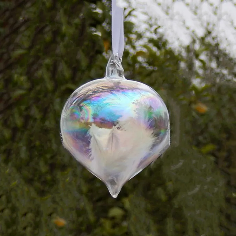 

Free Shipping 2pcs/packDiameter=8cm Onion Shaped Pearl Lustre Glass Pendant Home Decoration Christmas Day Inner Feather Hanger