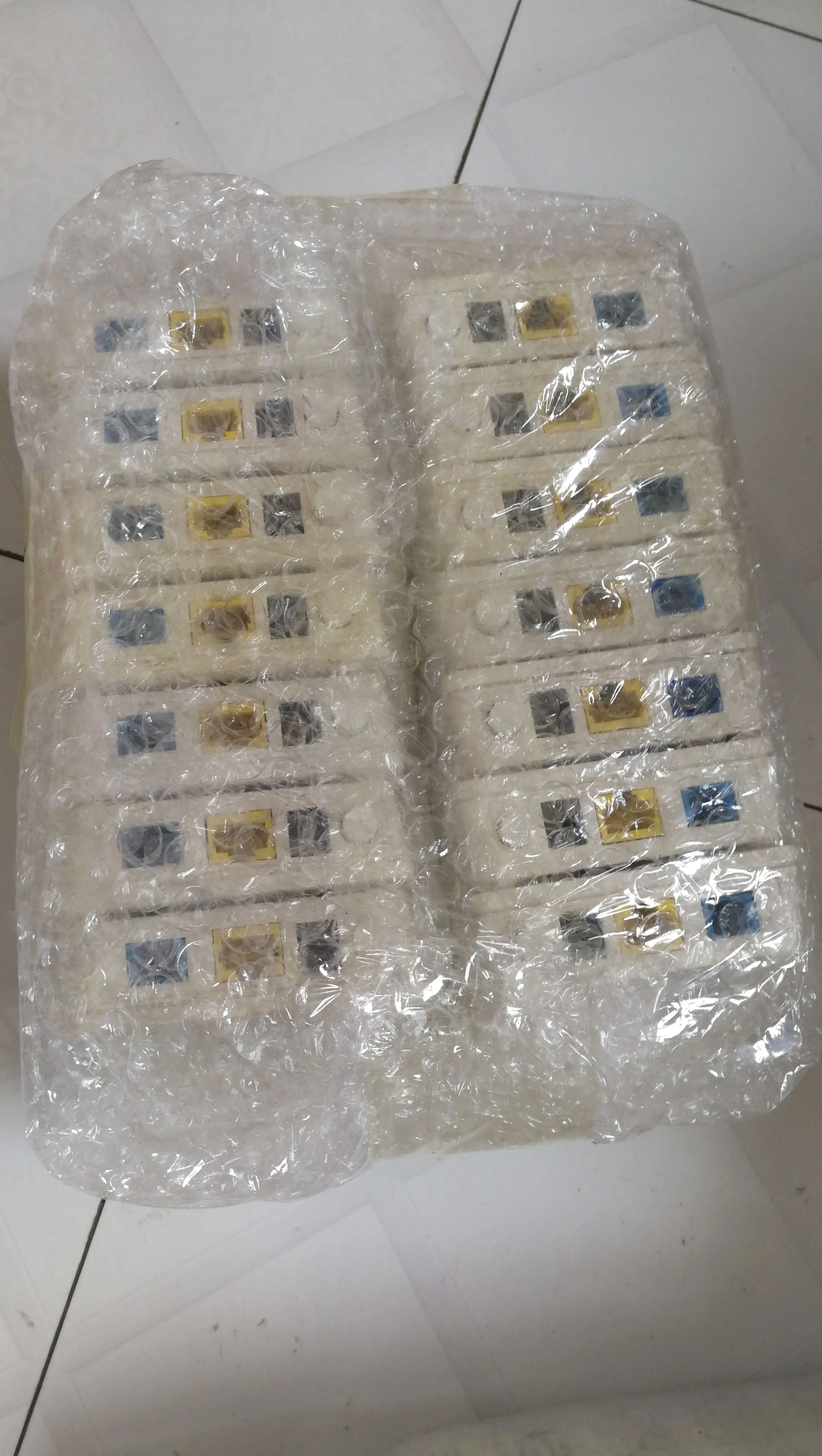 GOBOOST 3G Cellular Signal Booster for Car UMTS