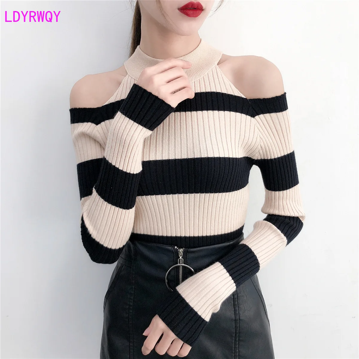 

2019 autumn and winter new Korean women's fashion round neck strapless long-sleeved headband stripe bottoming slim sweater