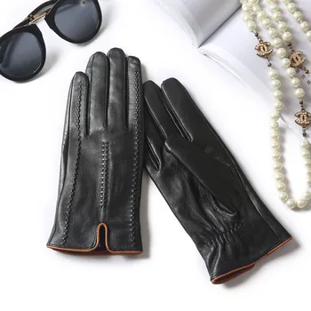 

Women's new fashion striped sheepskin gloves. Lined with velveteen. Warm leather gloves in winter