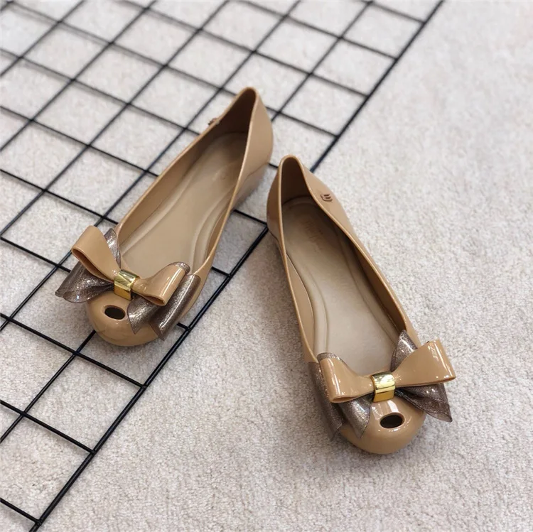 10251567837_1801144101