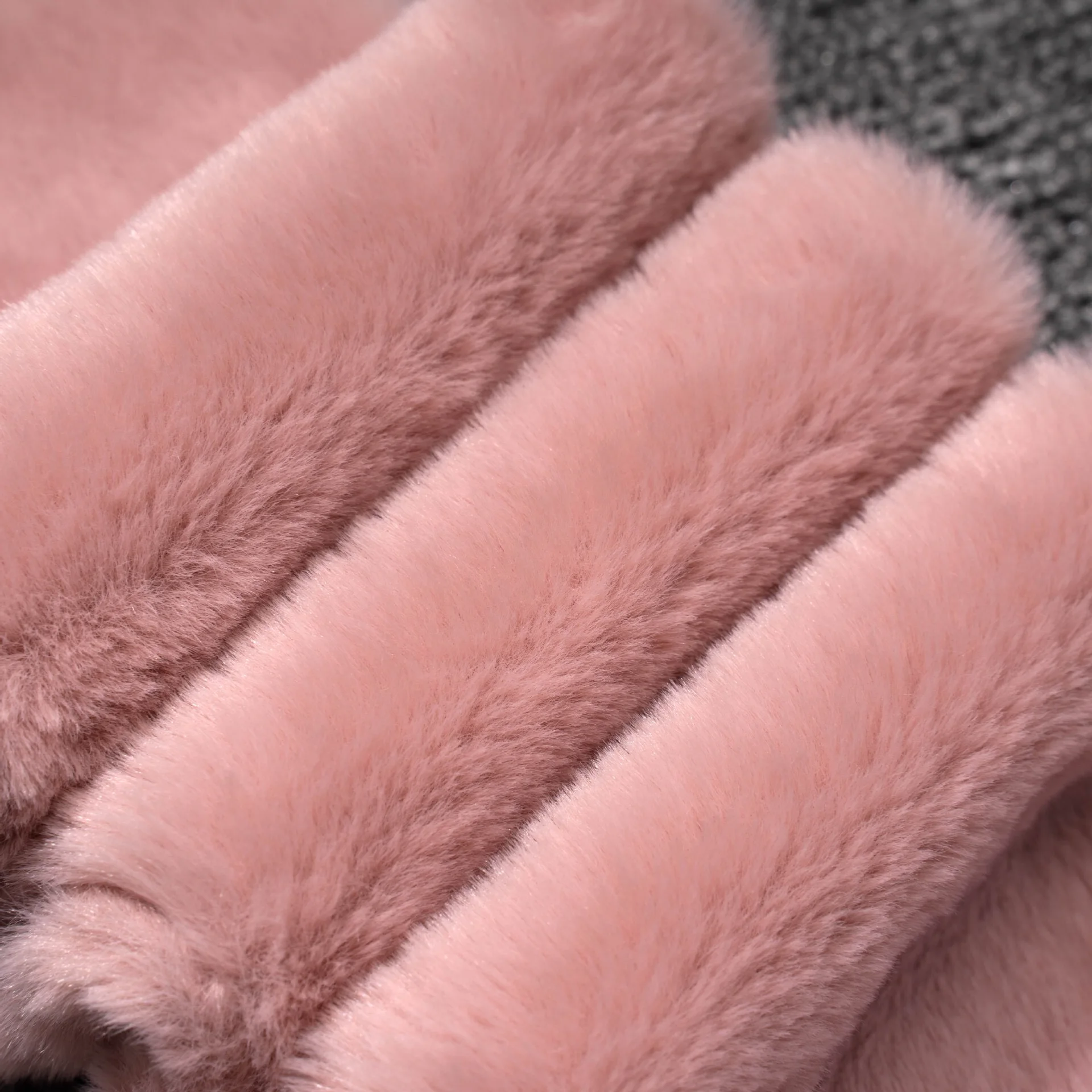 HQBTSCBulletproof Youth Group Cartoon scarf Korean imitation rex rabbit fur grass winter wild plush winter girls warm scarf