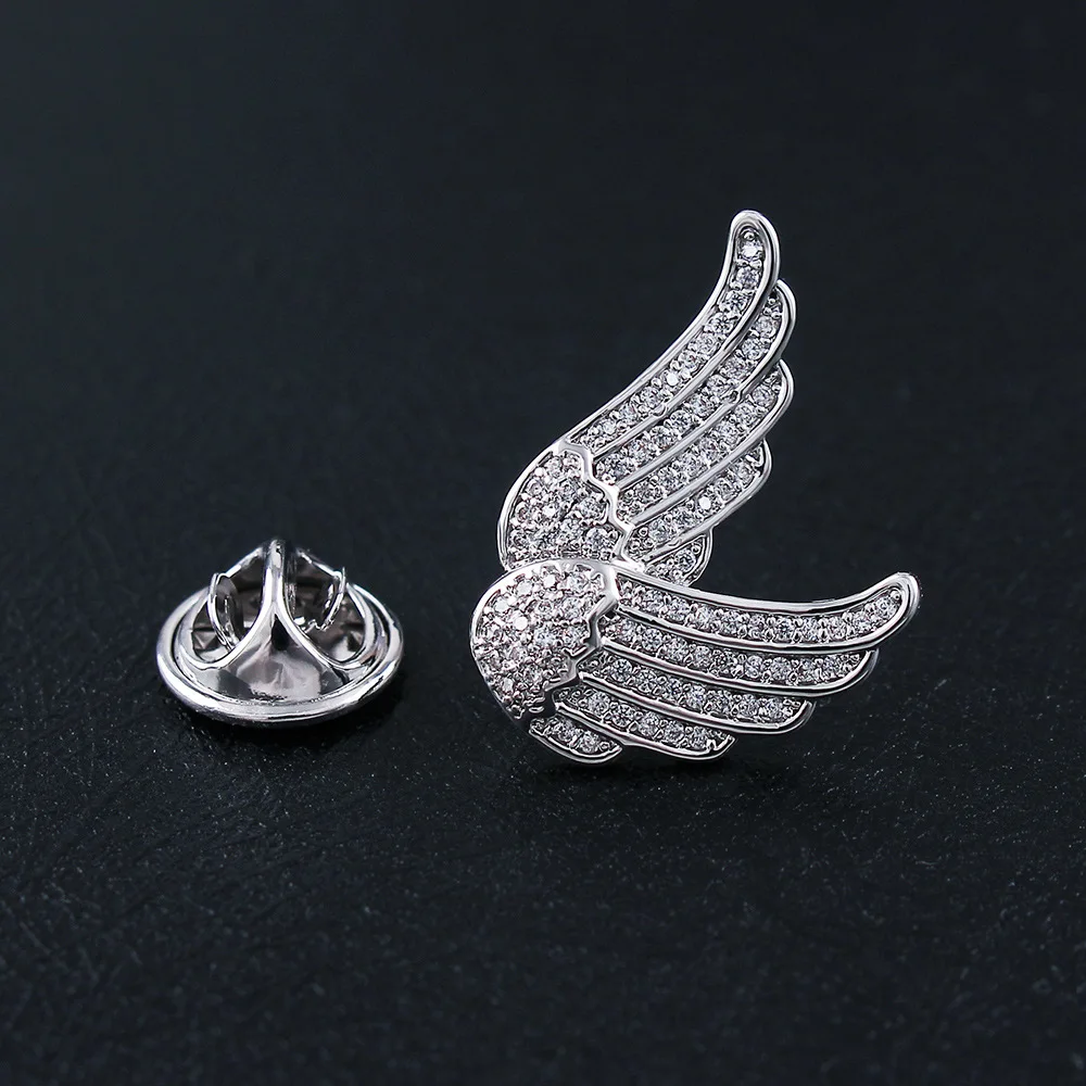 

Fashion Crystal Angel Wings Men Brooch Small Collar Pin Micro Zircon Top Grade Hat Accessories Collar Button 1165
