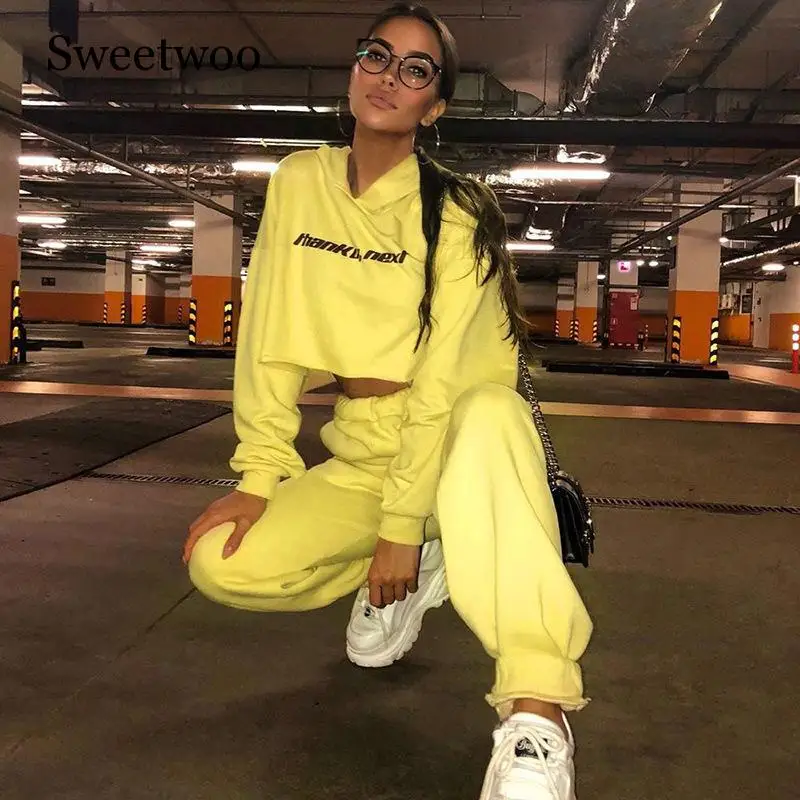 

SWEETWOO Fashion Sports And Leisure Two-piece Set Neckline Zipper Waist Sweater Tunic Trousers Running Suit Jogging Suits Yellow