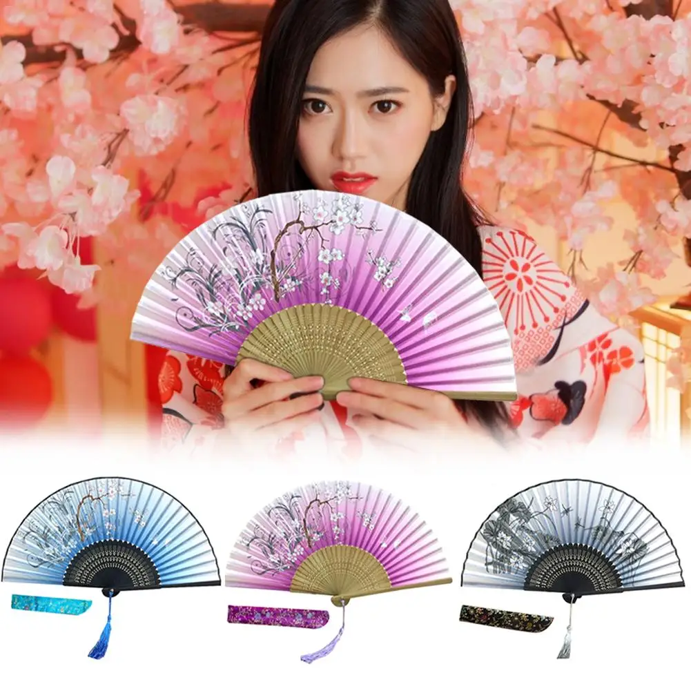 

Hand Held Folding Fan Grass Flowers Pattern Fan With A Fabric Sleeve For Keeping Cool Decorating Stage Performances Weddings