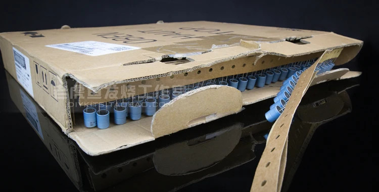 10 шт в упаковке, новая VISHAY BC036 100 мкФ с алюминиевой крышкой, 50В 8,5X11,5 мм 100 мкФ/с алюминиевой крышкой, 50В светло голуюой серебристый алюминиевый корпус аудио BC 036 50V100UF ко 036 с алюминиевой крышкой, 50В 100 мкФ