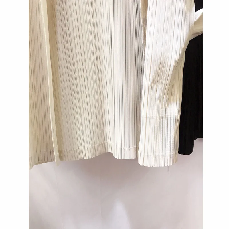 Miyake складки сплошной с длинным рукавом Базовый костюм для женщин