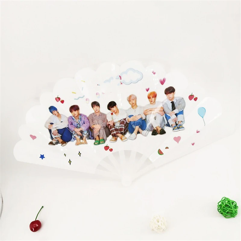 Kpop Bangtan мальчики вентилятор черный розовый Вентилятор ПВХ Складной вентилятор семь Веер Складной
