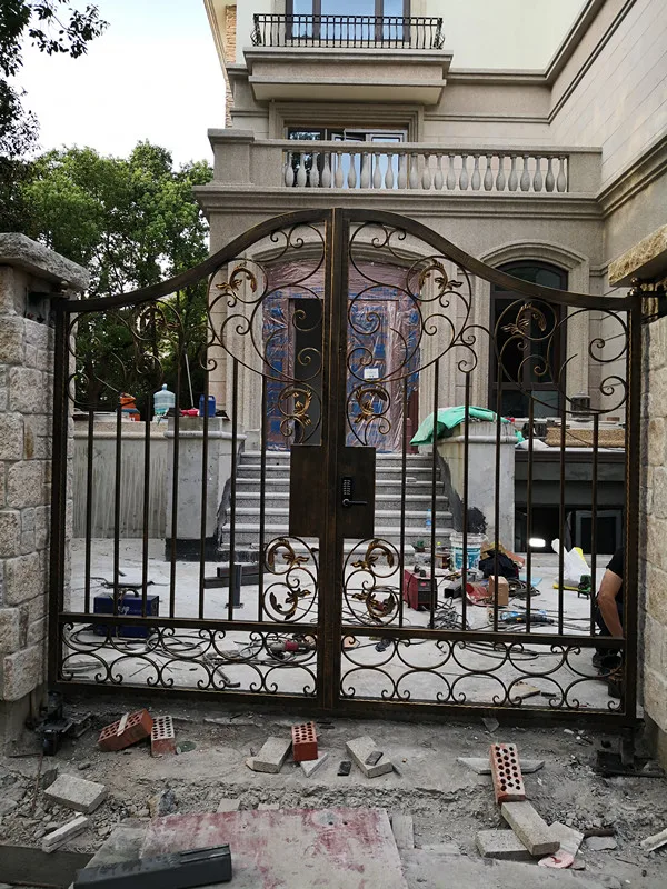 Deal Hench Shanghai factory wholesale fancy automatic remote control driveway wrought iron gates hc-3