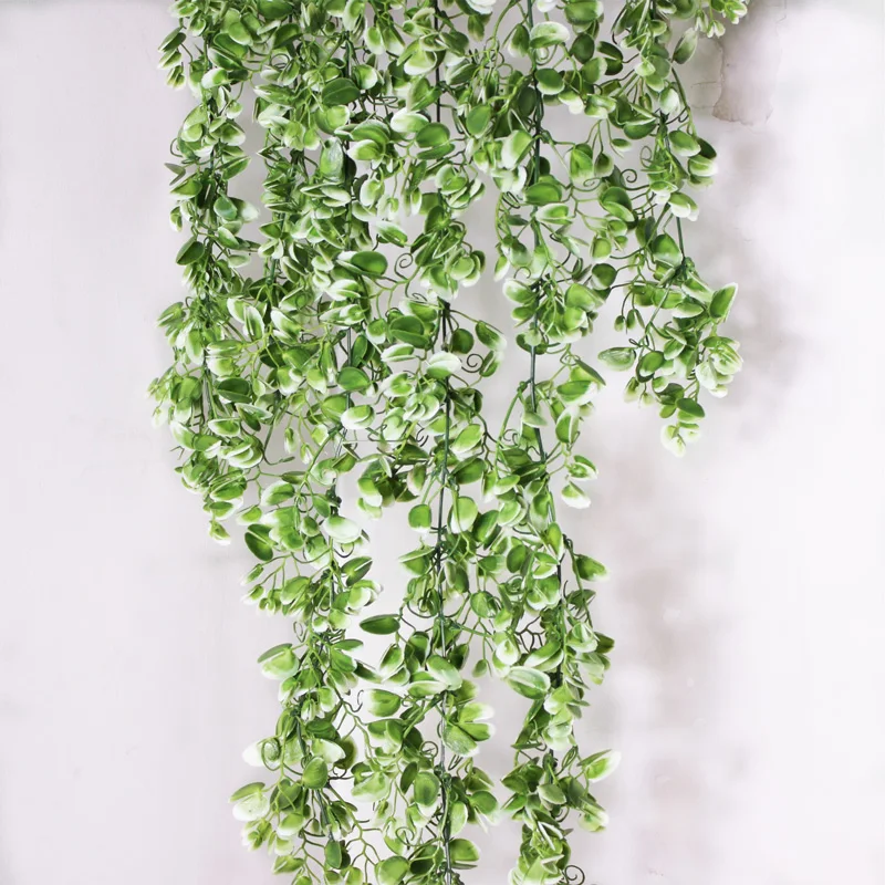 3052143698_2087552348