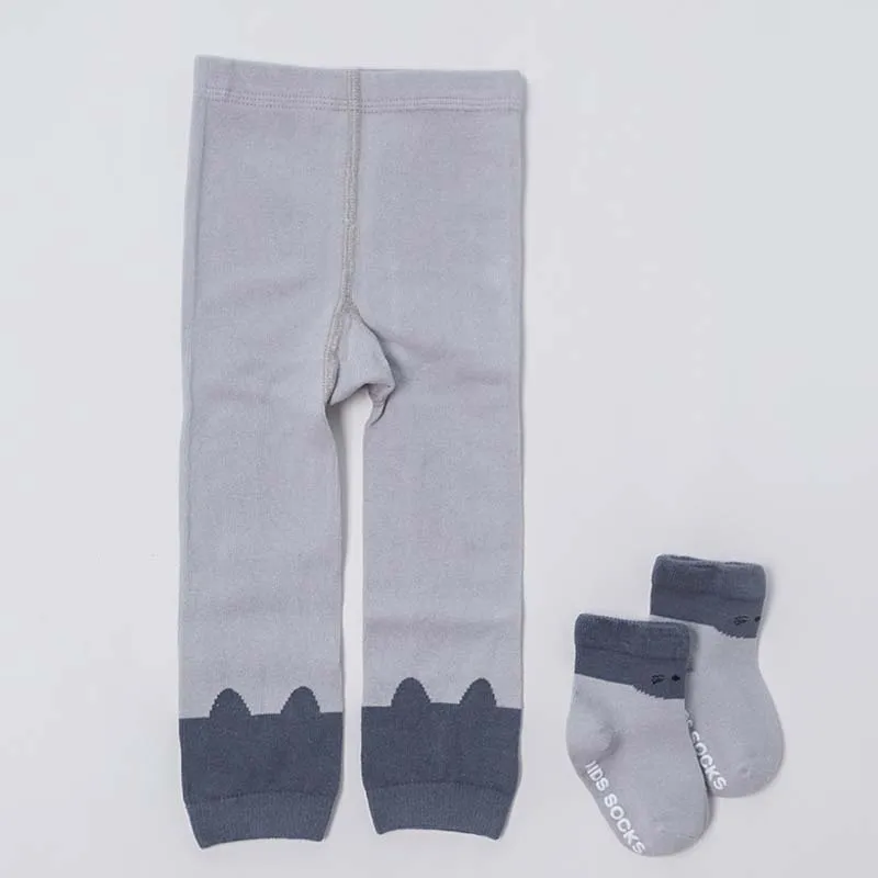 Gray-S Модные хлопковые обтягивающие длинные штаны с мультипликационным принтом для маленьких девочек+ комплект милых носков для малышей - Цвет: Gray-S