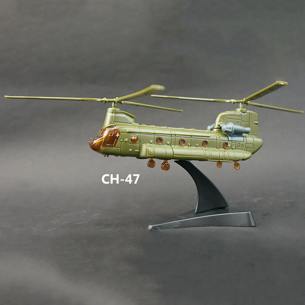 Hélicoptère RC en plein vol avec son gyroscope stabilisateur et ses lumières LED.