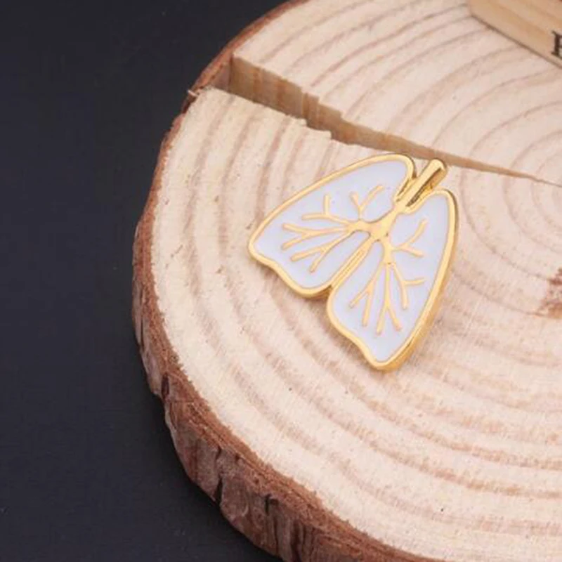 

Fashion Women Anatomical Heart Shaped Brooch Metal Gold White Enamel Anatomy Heart Brooches Pins Halloween Party Gift